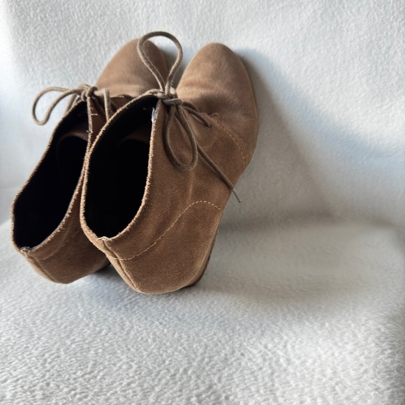 Franco Sarto Women’s Size 9 Brown Leather Suede Lace Up Ankle Wedge Boots - Picture 15 of 16